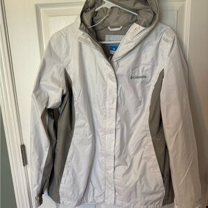Columbia Women's White and Gray Ski Jacket